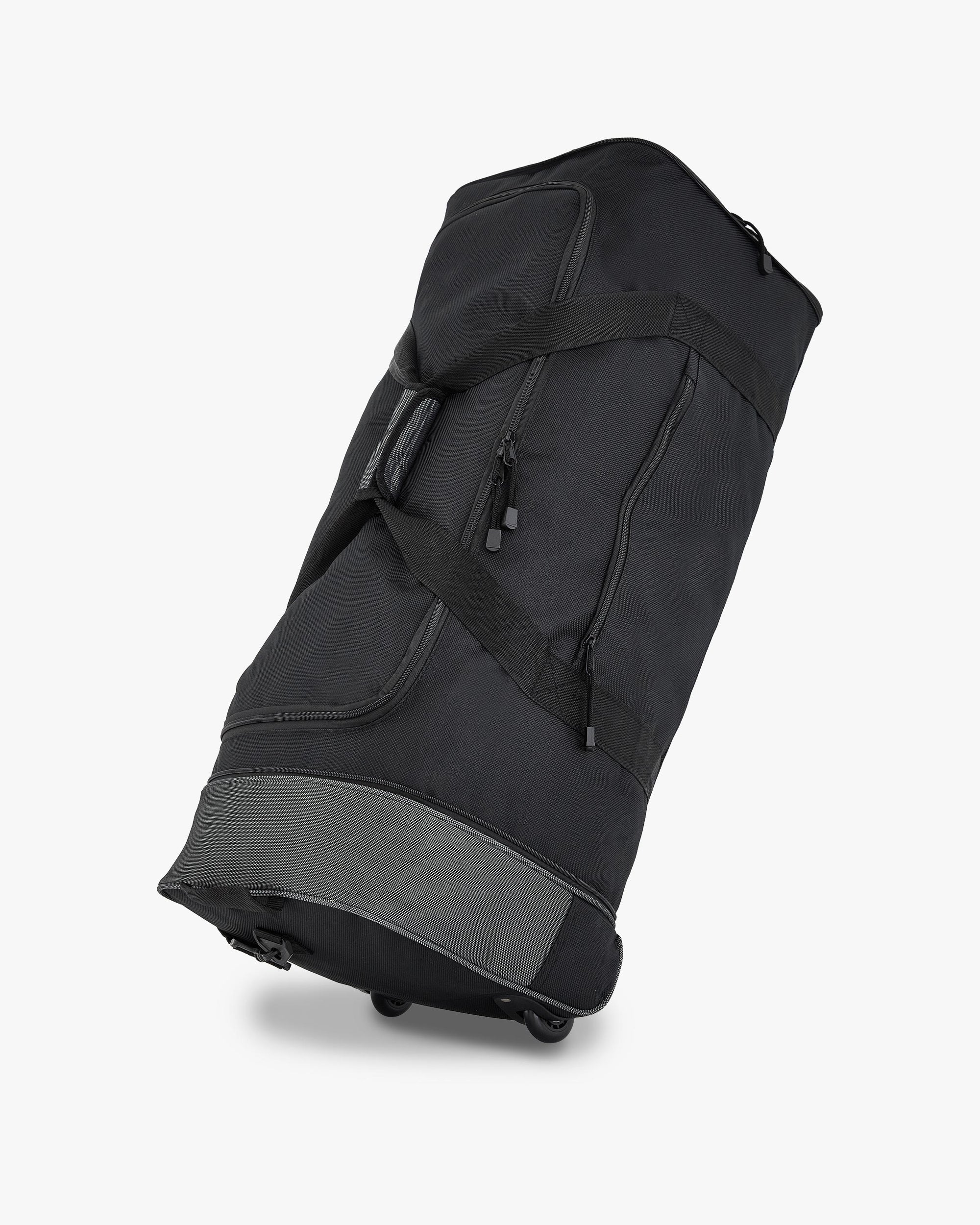 Travelers Club Midgard 32-inch Collapsible Rolling Duffel