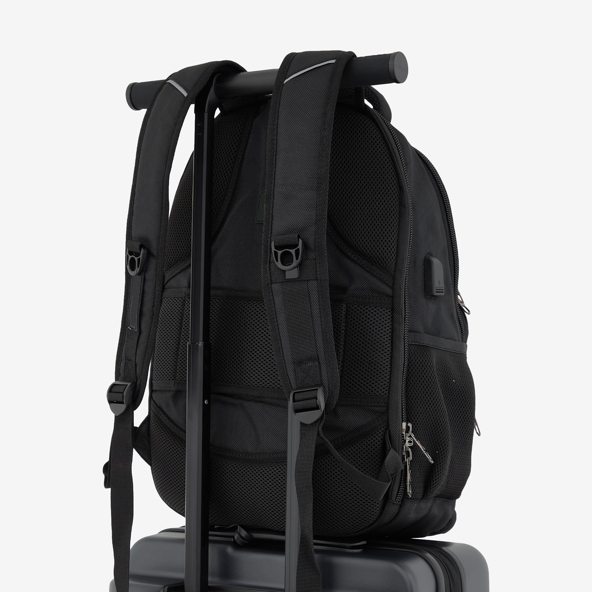 Tilburg | Wing-On™ Luggage