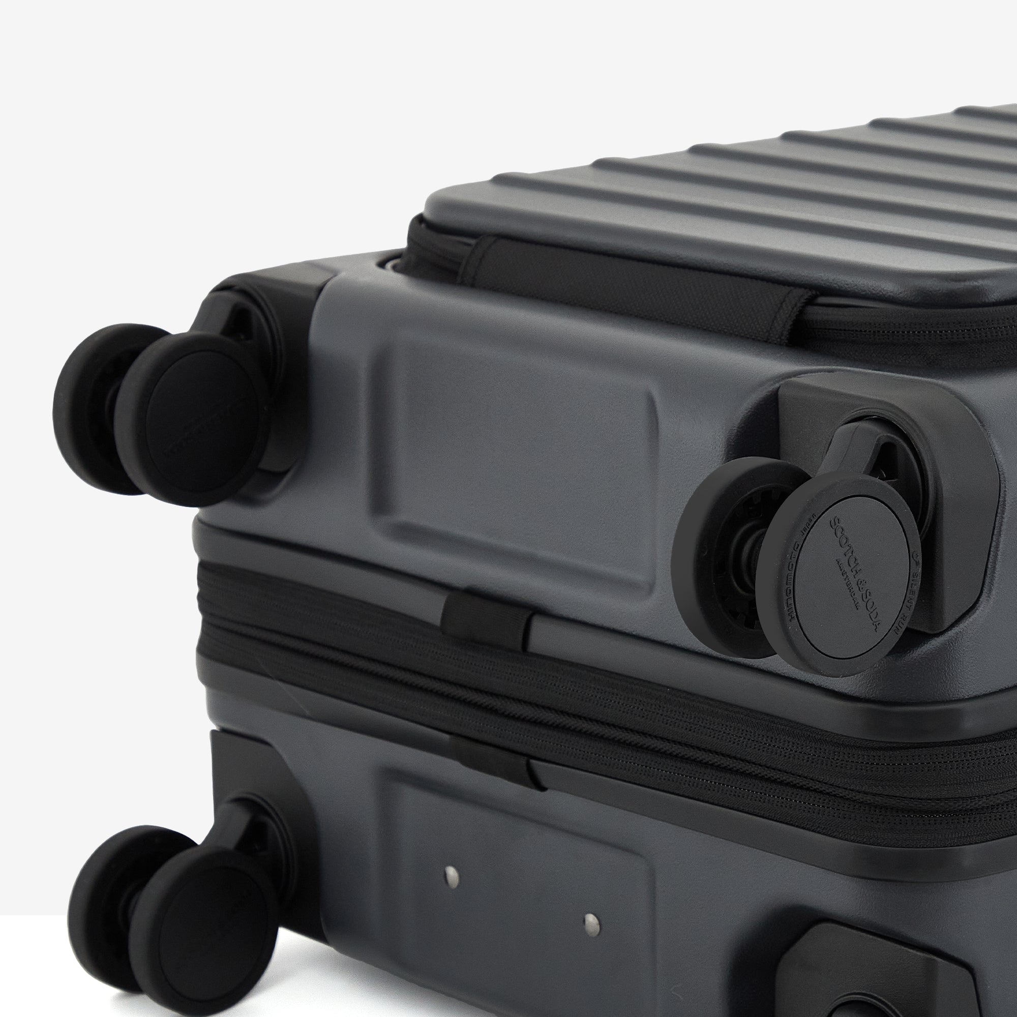 Tilburg | Wing-On™ Luggage