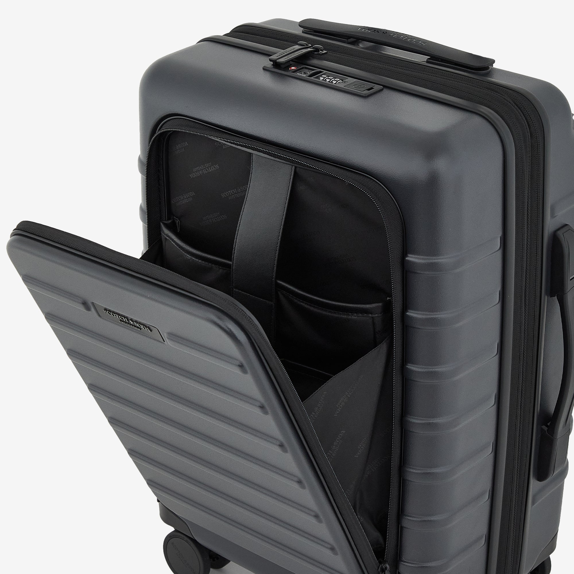Tilburg | Wing-On™ Luggage